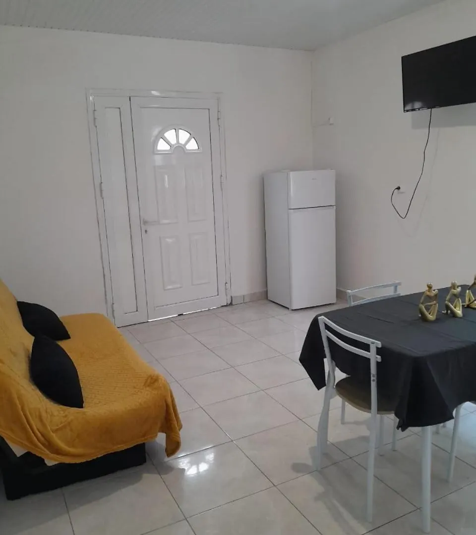 Charming F2 Apartment Sainte-Anne   Sainte-Anne (Grande-Terre)
